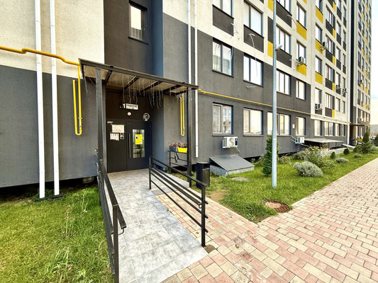 Продам двухкомнатную (2-комн.) квартиру, Щедрая ул, 4, Мирное с