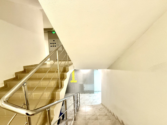 Продам двухкомнатную (2-комн.) квартиру, Щедрая ул, 4, Мирное с