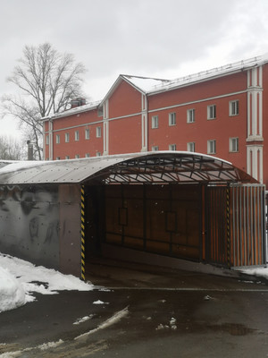 Сдам машиноместо 13,3 м2, Короленко ул, Москва г