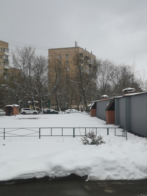 Сдам машиноместо 13,3 м2, Короленко ул, Москва г