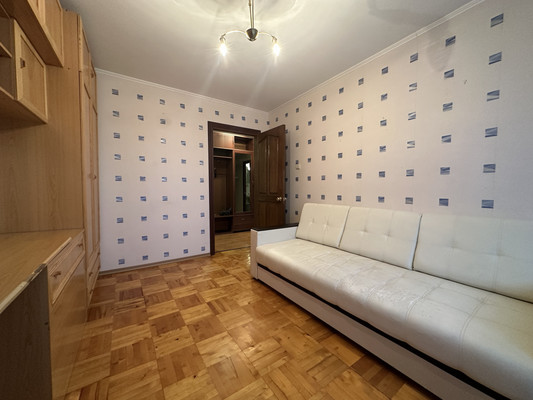 Продам трехкомнатную (3-комн.) квартиру, Подъячева ул, 1, Яхрома г