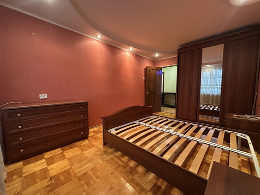 Продам трехкомнатную (3-комн.) квартиру, Подъячева ул, 1, Яхрома г