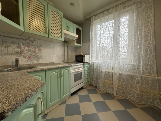 Продам трехкомнатную (3-комн.) квартиру, Подъячева ул, 1, Яхрома г