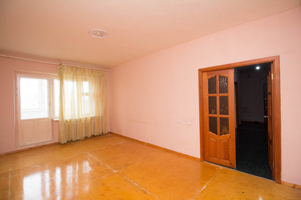 Продам многокомнатную квартиру, Комсомольская ул, 28, Ханты-Мансийск г