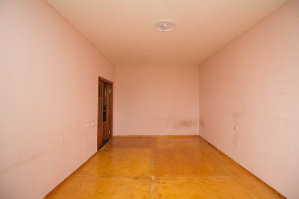 Продам многокомнатную квартиру, Комсомольская ул, 28, Ханты-Мансийск г