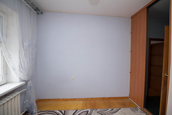 Продам многокомнатную квартиру, Комсомольская ул, 28, Ханты-Мансийск г