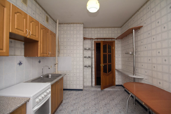 Продам многокомнатную квартиру, Комсомольская ул, 28, Ханты-Мансийск г