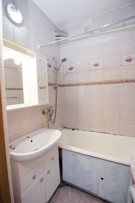 Продам многокомнатную квартиру, Комсомольская ул, 28, Ханты-Мансийск г