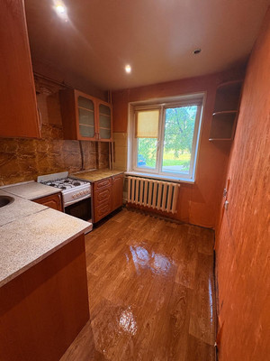 Продам однокомнатную (1-комн.) квартиру, Нехинская ул, 22к1, Великий Новгород г