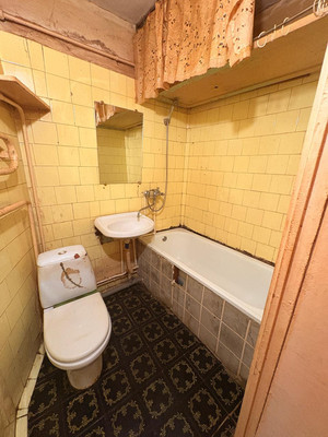 Продам однокомнатную (1-комн.) квартиру, Нехинская ул, 22к1, Великий Новгород г