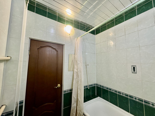 Продам двухкомнатную (2-комн.) квартиру, Фридриха Энгельса ул, 28, Рошаль г