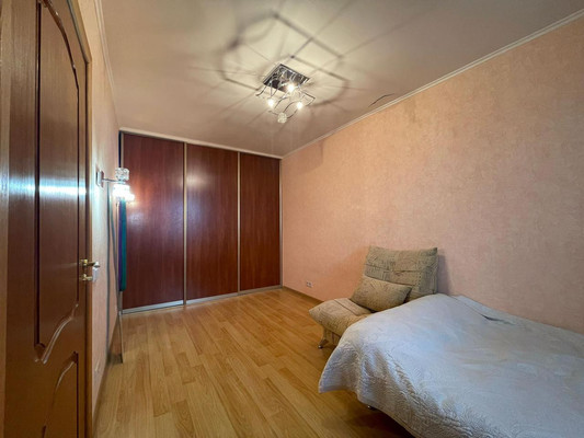 Сдам двухкомнатную (2-комн.) квартиру, Сумской проезд, 21к4, Москва г