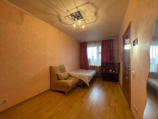 Сдам двухкомнатную (2-комн.) квартиру, Сумской проезд, 21к4, Москва г