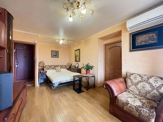 Сдам двухкомнатную (2-комн.) квартиру, Сумской проезд, 21к4, Москва г