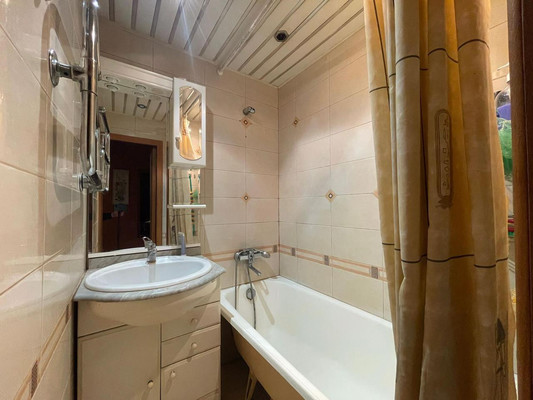 Сдам двухкомнатную (2-комн.) квартиру, Сумской проезд, 21к4, Москва г