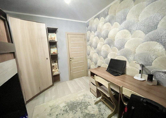 Продам трехкомнатную (3-комн.) квартиру, Юлиуса Фучика ул, 2, Казань г