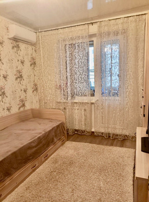 Продам трехкомнатную (3-комн.) квартиру, Юлиуса Фучика ул, 2, Казань г