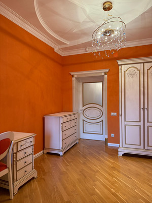 Продам трехкомнатную (3-комн.) квартиру, Тарчокова ул, 25кб, Нальчик г