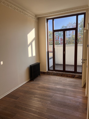 Продам трехкомнатную (3-комн.) квартиру, Петровский б-р, 21, Москва г