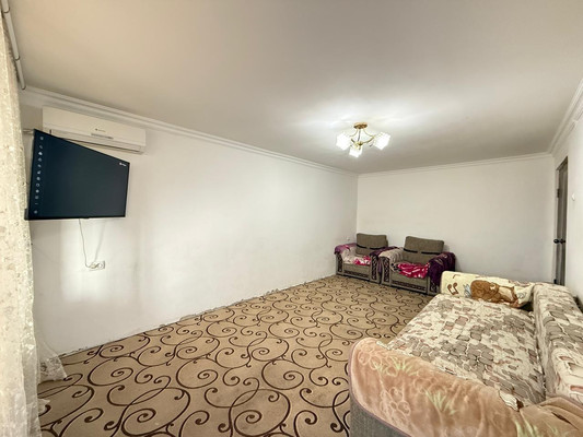 Продам трехкомнатную (3-комн.) квартиру, имени Гагарина Юрия Алексеевича ул, 1, Баксан г