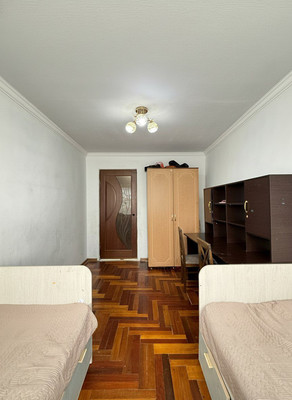 Продам трехкомнатную (3-комн.) квартиру, имени Гагарина Юрия Алексеевича ул, 1, Баксан г