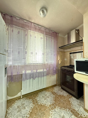 Продам трехкомнатную (3-комн.) квартиру, имени Гагарина Юрия Алексеевича ул, 1, Баксан г