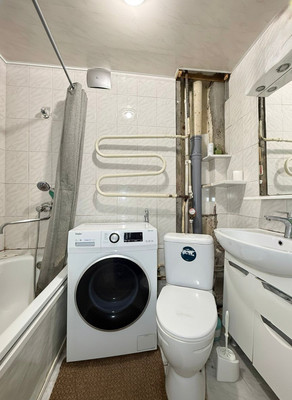 Продам трехкомнатную (3-комн.) квартиру, имени Гагарина Юрия Алексеевича ул, 1, Баксан г