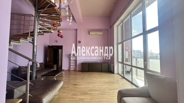 Продам трехкомнатную (3-комн.) квартиру, Богатырский пр-кт, 55к1, Санкт-Петербург г