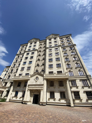 Продам трехкомнатную (3-комн.) квартиру, Толстого ул, 74/1, Нальчик г