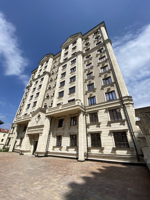 Продам трехкомнатную (3-комн.) квартиру, Толстого ул, 74/1, Нальчик г