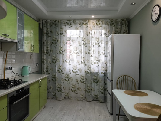 Продам двухкомнатную (2-комн.) квартиру, Парковая ул, 645, Анапа г