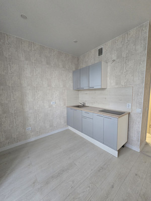 Продам однокомнатную (1-комн.) квартиру, Воронцовский б-р, 21к2, Мурино п