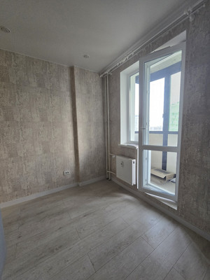 Продам однокомнатную (1-комн.) квартиру, Воронцовский б-р, 21к2, Мурино п