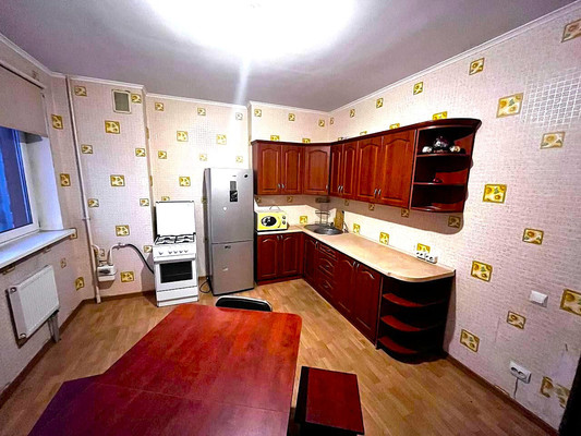 Продам двухкомнатную (2-комн.) квартиру, Летняя ул, 33, Калининград г