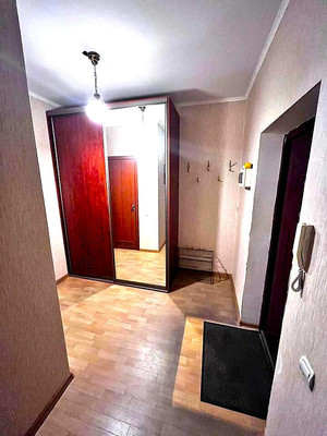 Продам двухкомнатную (2-комн.) квартиру, Летняя ул, 33, Калининград г