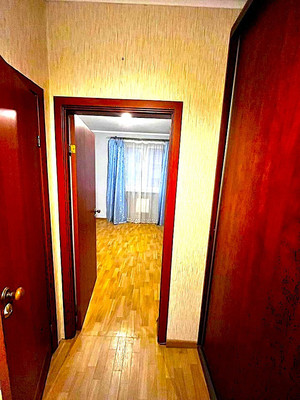 Продам двухкомнатную (2-комн.) квартиру, Летняя ул, 33, Калининград г