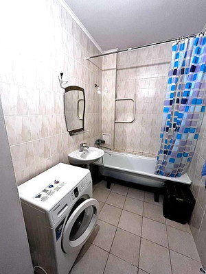 Продам двухкомнатную (2-комн.) квартиру, Летняя ул, 33, Калининград г