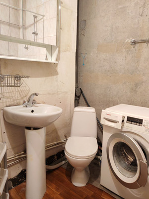 Продам однокомнатную (1-комн.) квартиру, Малая Бухарестская ул, 10к2, Санкт-Петербург г