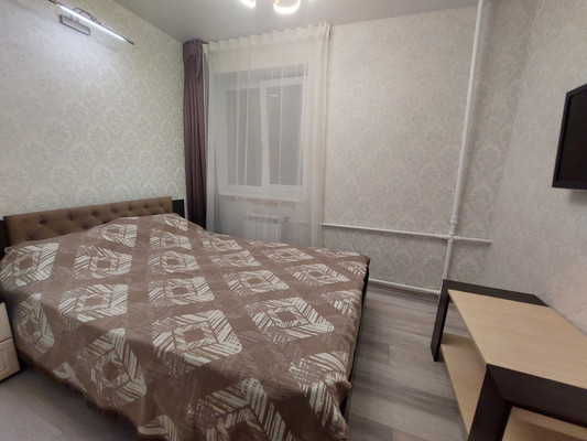 Продам трехкомнатную (3-комн.) квартиру, Весенняя ул, 11, Рязань г