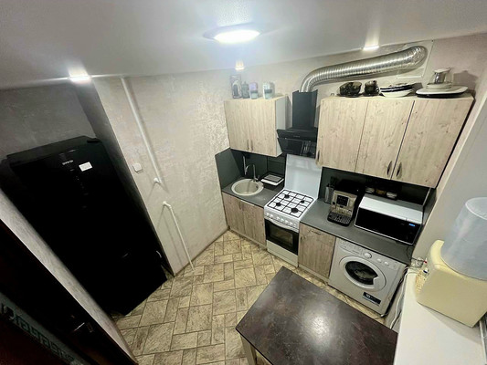 Продам трехкомнатную (3-комн.) квартиру, Весенняя ул, 11, Рязань г