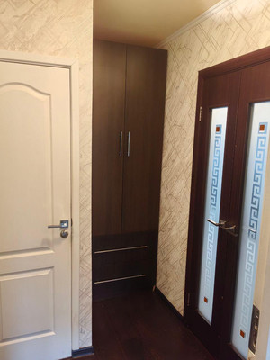 Продам трехкомнатную (3-комн.) квартиру, Весенняя ул, 11, Рязань г