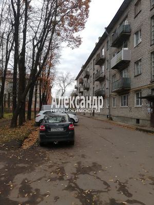 Продам двухкомнатную (2-комн.) квартиру, Волгоградская ул, д. 11, Волхов г