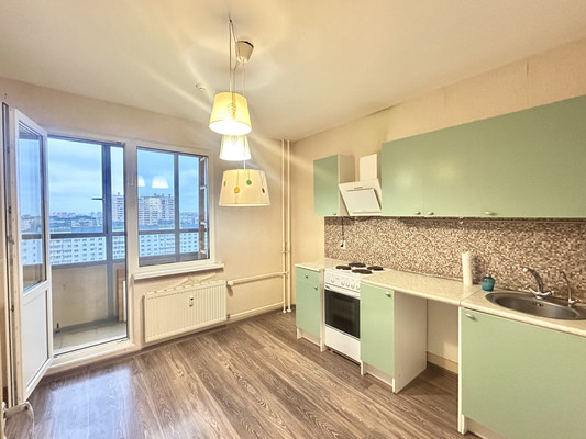 Продам трехкомнатную (3-комн.) квартиру, Яхтенная ул, 32к3, Санкт-Петербург г