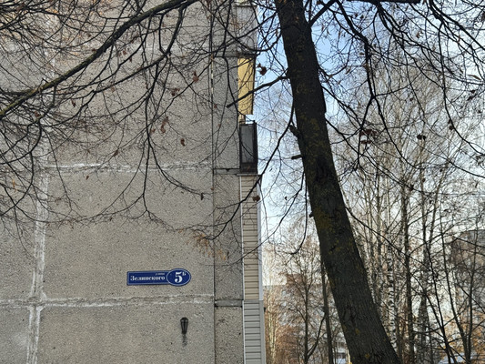 Продам однокомнатную (1-комн.) квартиру, Зелинского ул, 5б, Воскресенск г