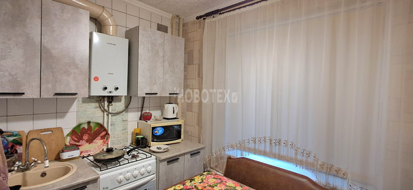 Продам двухкомнатную (2-комн.) квартиру, Длинная ул, 124, Каневская ст-ца