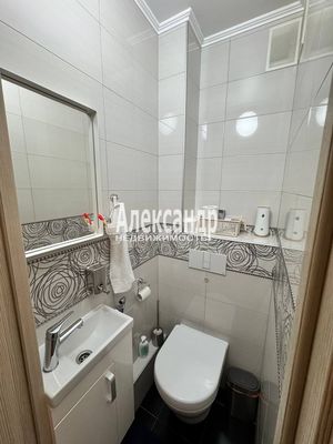 Продам трехкомнатную (3-комн.) квартиру, Даниила Хармса ул, 7, Санкт-Петербург г