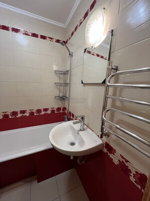 Продам двухкомнатную (2-комн.) квартиру, Матроса Железняка б-р, 30к2, Москва г