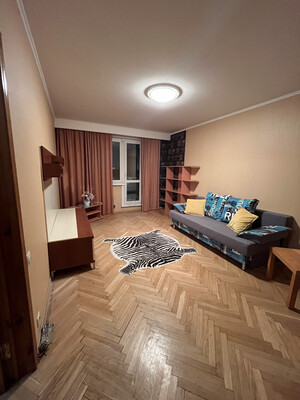 Продам двухкомнатную (2-комн.) квартиру, Матроса Железняка б-р, 30к2, Москва г