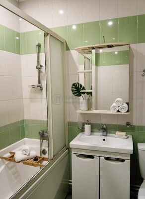 Продам однокомнатную (1-комн.) квартиру, Космонавтов б-р, 13, Красногорск г