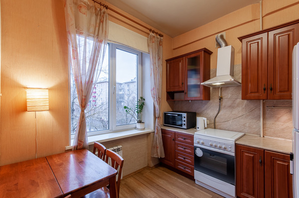 Продам однокомнатную (1-комн.) квартиру, Черняховского ул, 15к1, Москва г